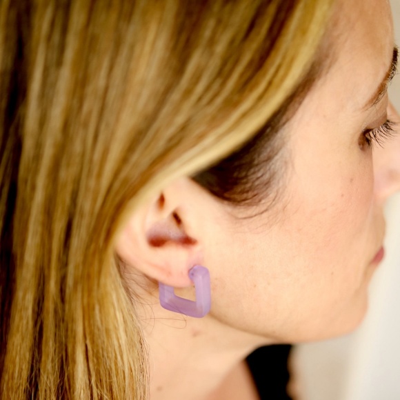 Geometric Square Hoop Black Small Earrings - Picture 7 of 8